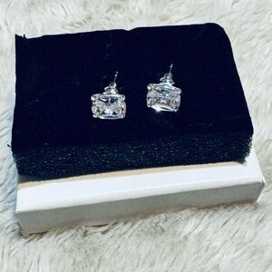 NIB- CZ Elegant Silver Stud Earrings